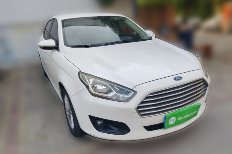 Used Ford Escort 2015 1.5L Automatic Comfort Edition Front Right 45 Deg