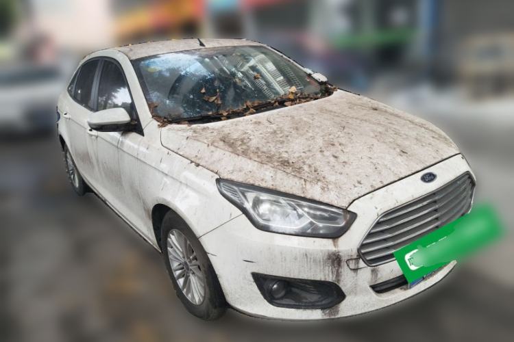 Used Ford Escort 2015 1.5L Manual Comfort Model Front Right 45 Deg