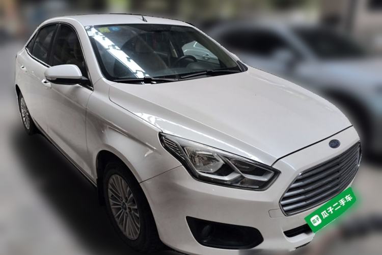 Used Ford Escort 2015 1.5L Automatic Comfort Edition Front Right 45 Deg