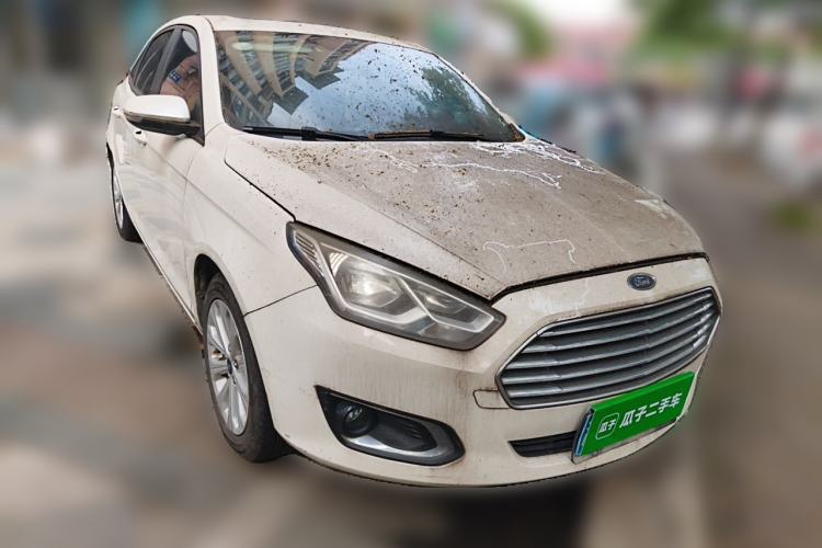 Used Ford Escort 2015 1.5L Automatic Fashion Model Front Right 45 Deg
