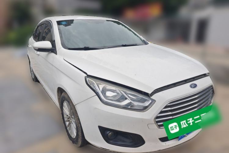 Used Ford Escort 2015 1.5L Automatic Comfort Edition Front Right 45 Deg
