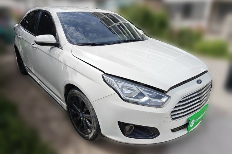 Used Ford Escort 2015 1.5L Manual Comfort Model Front Right 45 Deg