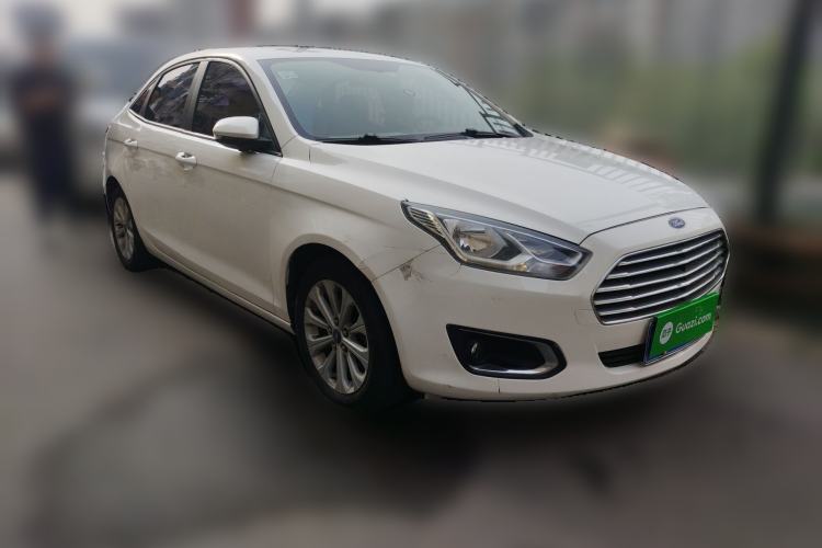 Used Ford Escort 2015 1.5L Automatic Fashion Model Front Right 45 Deg