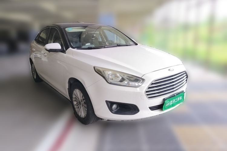 Used Ford Escort 2015 1.5L Manual Comfort Model Front Right 45 Deg