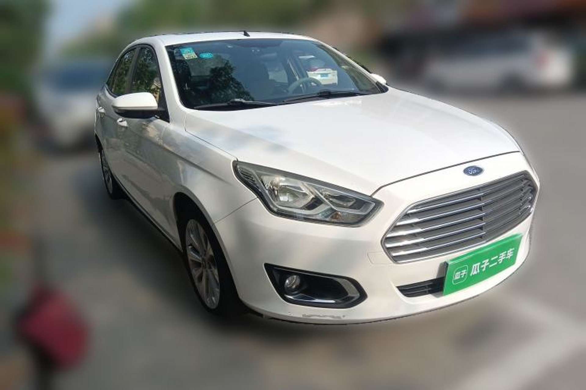Used Ford Escort 2015 1.5L Manual Fashion Edition Front Right 45 Deg