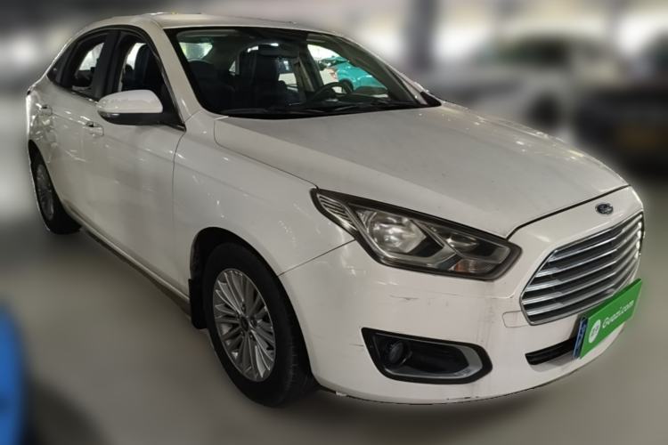 Used Ford Escort 2015 1.5L Automatic Comfort Edition Front Right 45 Deg