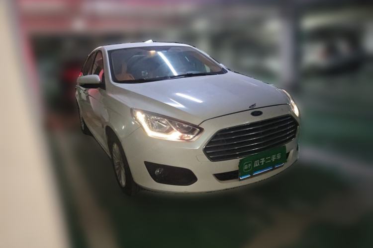 Used Ford Escort 2015 1.5L Automatic Comfort Edition Front Right 45 Deg
