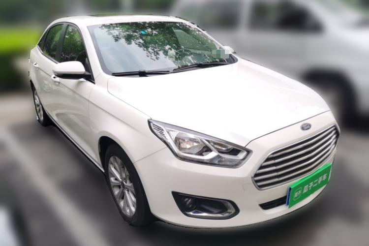Used Ford Escort 2015 1.5L Automatic Fashion Model Front Right 45 Deg