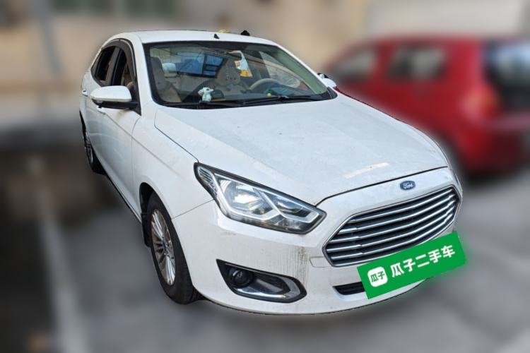 Used Ford Escort 2015 1.5L Automatic Comfort Edition Front Right 45 Deg