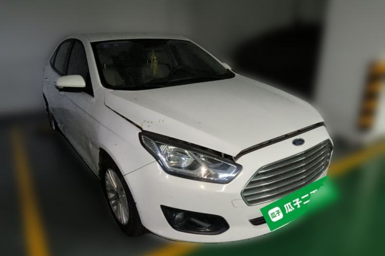 Used Ford Escort 2015 1.5L Automatic Comfort Edition Front Right 45 Deg