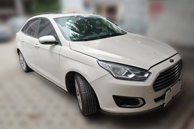 Used Ford Escort 2015 1.5L Automatic Fashion Model Front Right 45 Deg