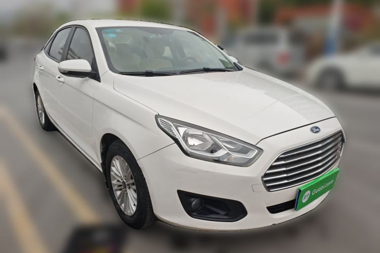 Used Ford Escort 2015 1.5L Automatic Comfort Edition Front Right 45 Deg