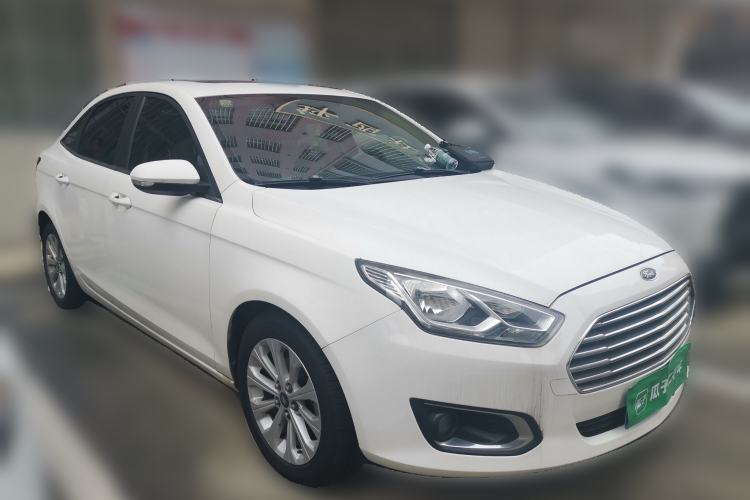 Used Ford Escort 2015 1.5L Automatic Comfort Edition Front Right 45 Deg