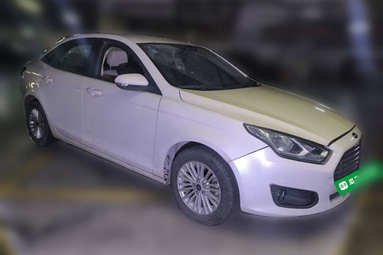 Used Ford Escort 2015 1.5L Automatic Comfort Edition Front Right 45 Deg