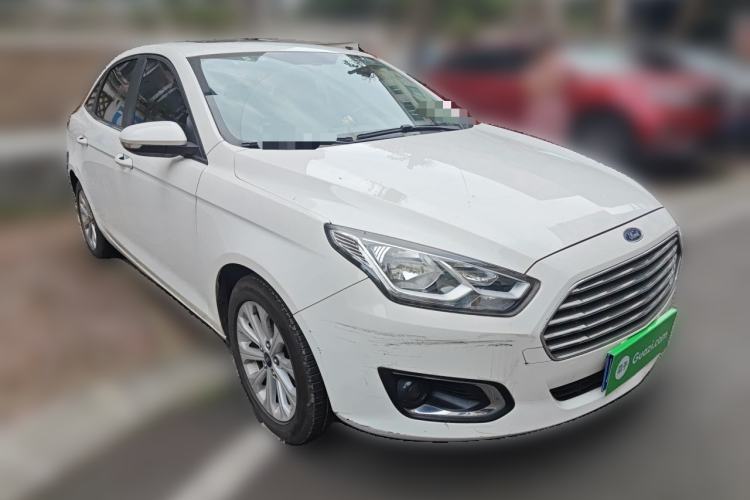 Used Ford Escort 2015 1.5L Automatic Fashion Model Front Right 45 Deg