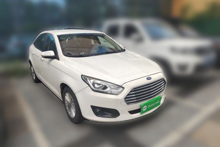 Used Ford Escort 2015 1.5L Automatic Comfort Edition Front Right 45 Deg
