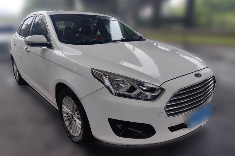 Used Ford Escort 2015 1.5L Automatic Comfort Edition Front Right 45 Deg