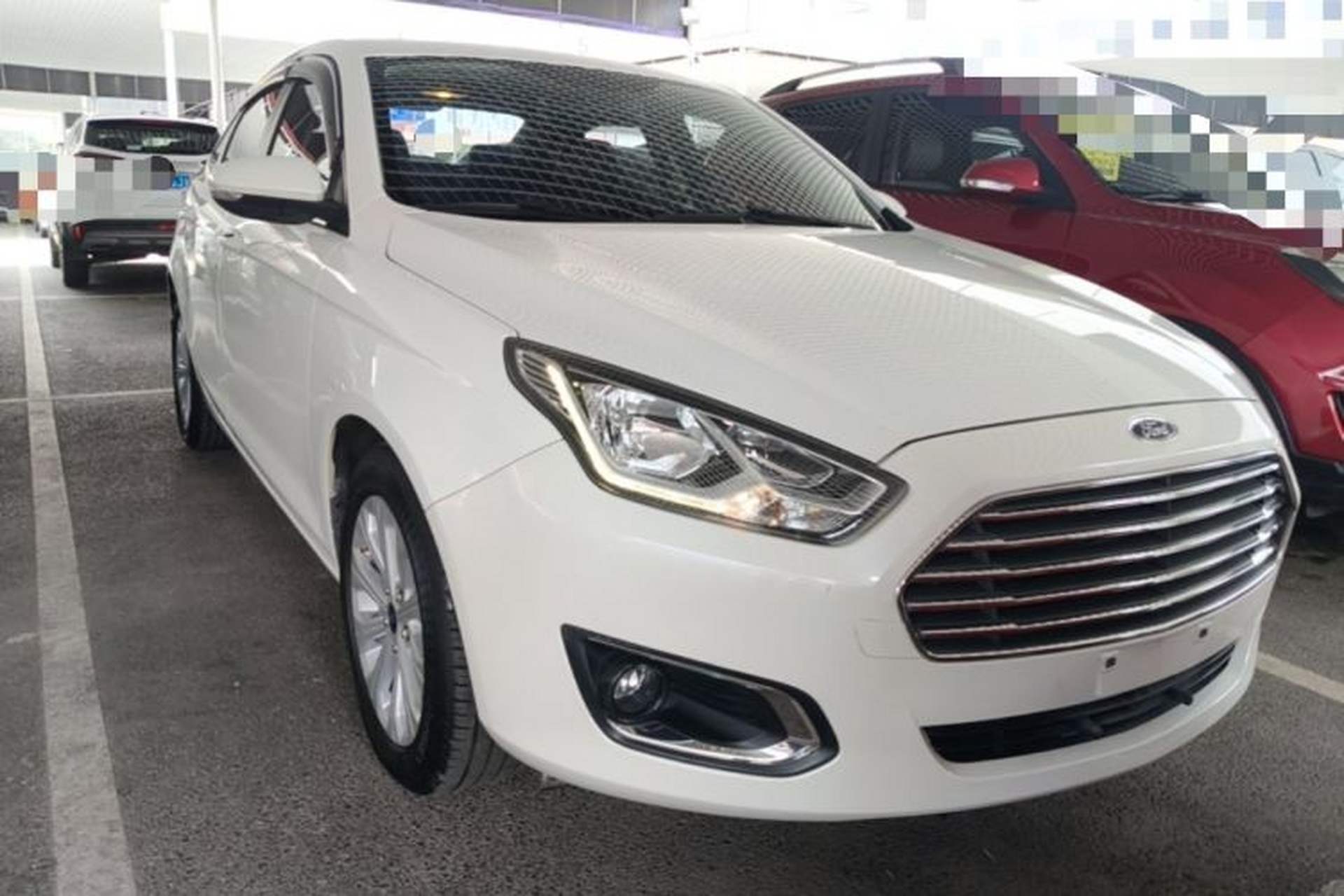 Used Ford Escort 2015 1.5L Automatic Fashion Model Front Right 45 Deg