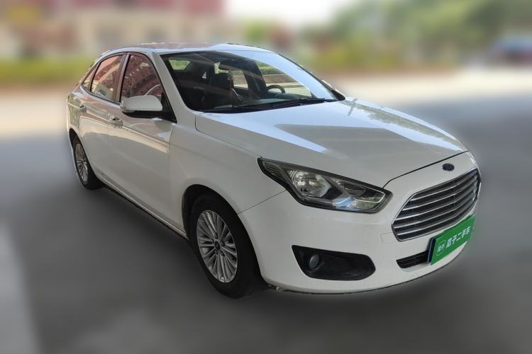 Used Ford Escort 2015 1.5L Manual Comfort Model Front Right 45 Deg