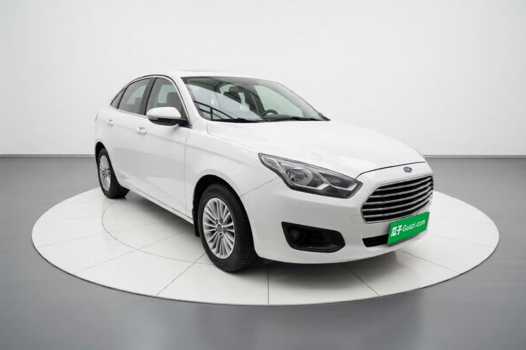 Used Ford Escort 2015 1.5L Manual Comfort Model Front Right 45 Deg