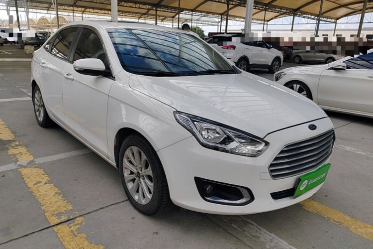 Used Ford Escort 2015 1.5L Automatic Fashion Model Front Right 45 Deg