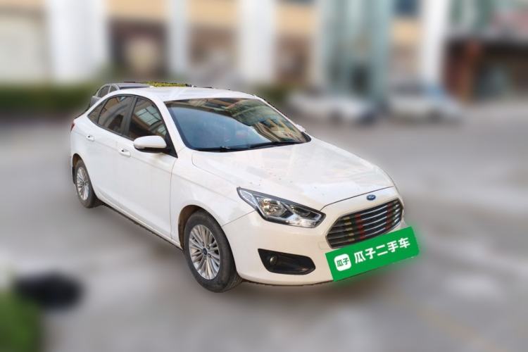 Used Ford Escort 2015 1.5L Manual Comfort Model Front Right 45 Deg