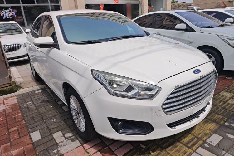 Used Ford Escort 2015 1.5L Automatic Comfort Edition Front Right 45 Deg