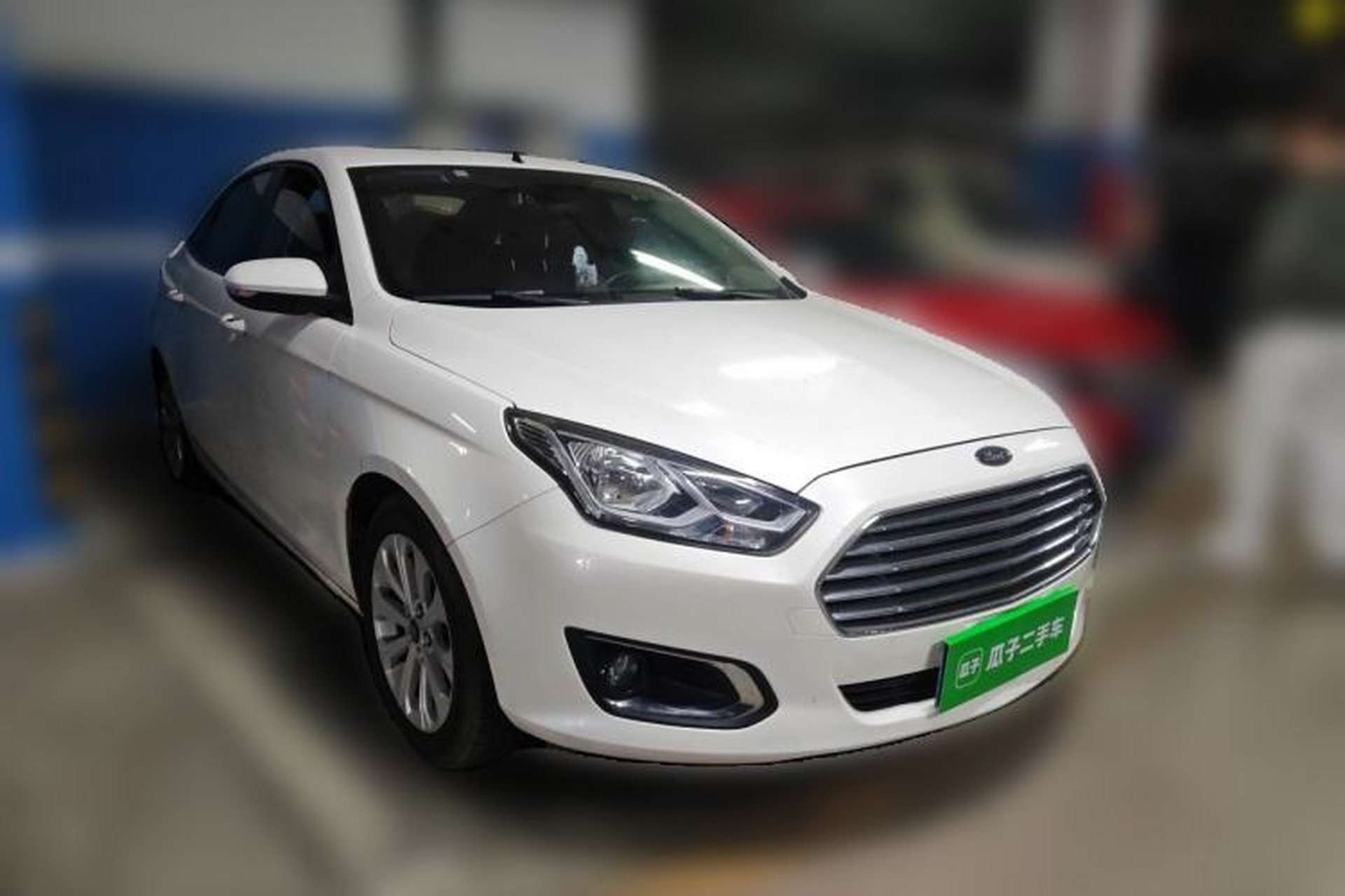 Used Ford Escort 2015 1.5L Automatic Fashion Model Front Right 45 Deg