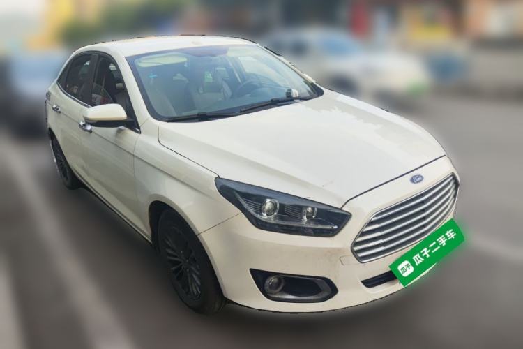 Used Ford Escort 2015 1.5L Manual Comfort Model Front Right 45 Deg