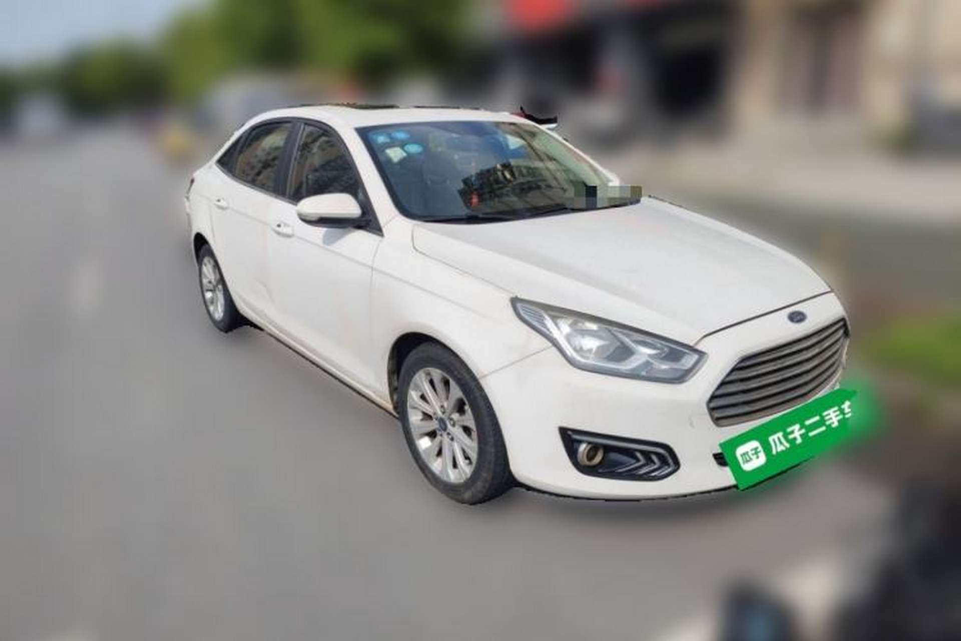 Used Ford Escort 2015 1.5L Automatic Fashion Model Front Right 45 Deg