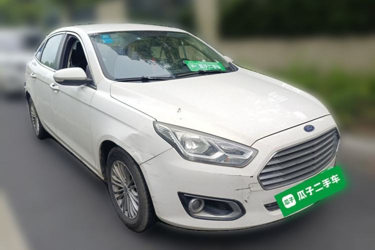 Used Ford Escort 2015 1.5L Manual Comfort Model Front Right 45 Deg
