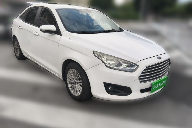 Used Ford Escort 2015 1.5L Manual Comfort Model Front Right 45 Deg