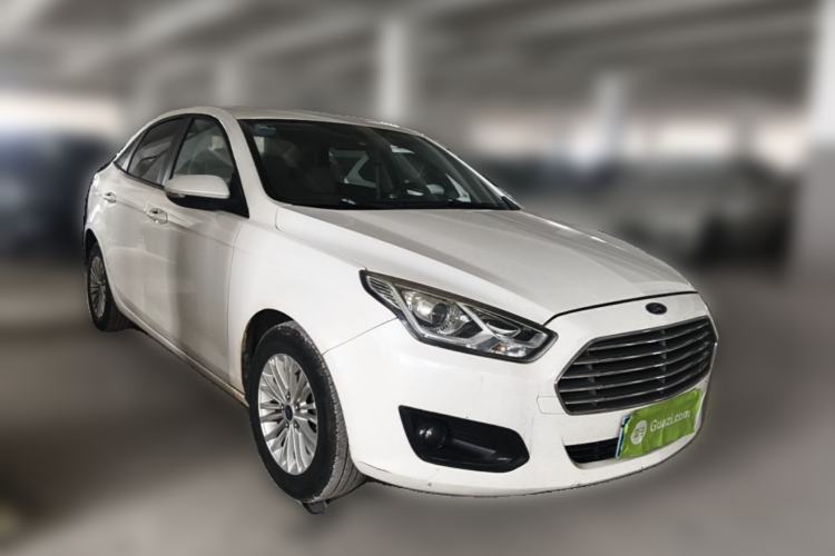 Used Ford Escort 2015 1.5L Automatic Comfort Edition Front Right 45 Deg