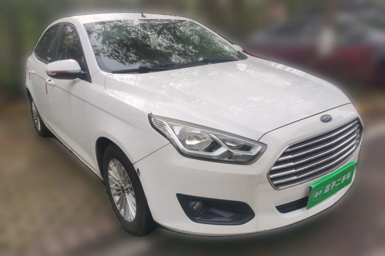 Used Ford Escort 2015 1.5L Manual Comfort Model Front Right 45 Deg