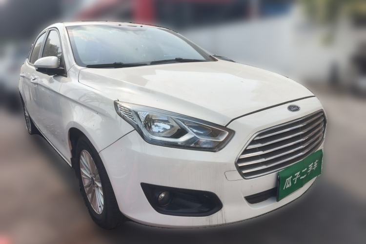Used Ford Escort 2015 1.5L Manual Comfort Model Front Right 45 Deg