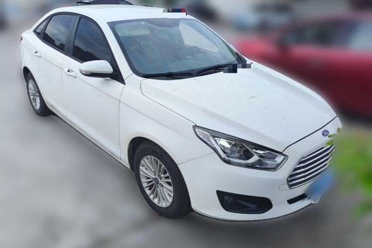 Used Ford Escort 2015 1.5L Automatic Comfort Edition Front Right 45 Deg