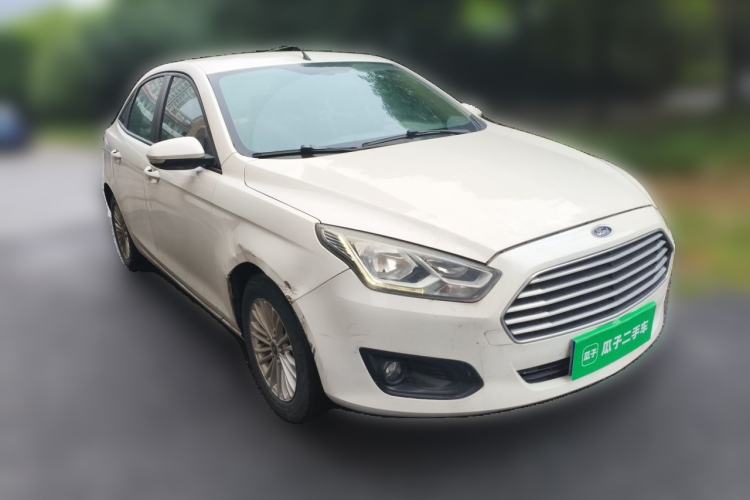 Used Ford Escort 2015 1.5L Manual Comfort Model Front Right 45 Deg