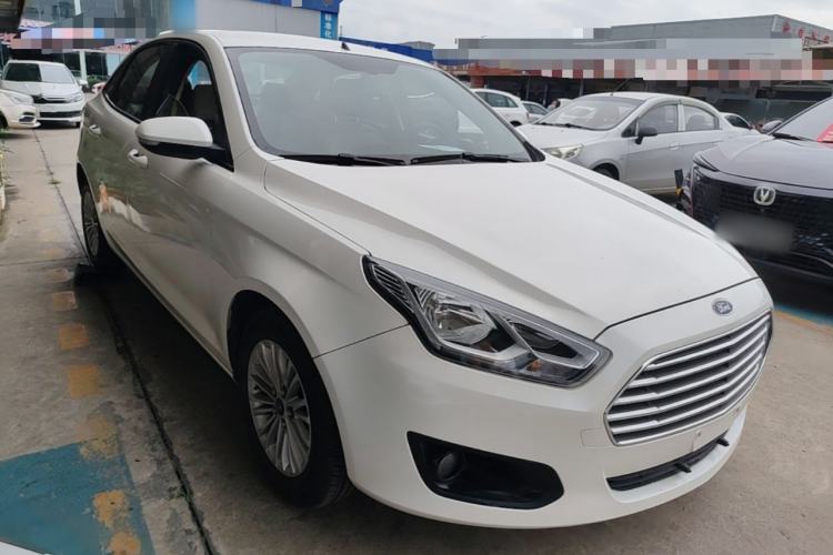 Used Ford Escort 2015 1.5L Manual Comfort Model Front Right 45 Deg