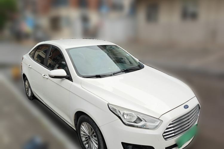 Used Ford Escort 2015 1.5L Automatic Comfort Edition Front Right 45 Deg