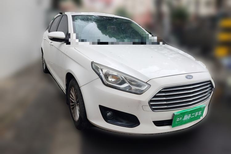 Used Ford Escort 2015 1.5L Manual Comfort Model Front Right 45 Deg