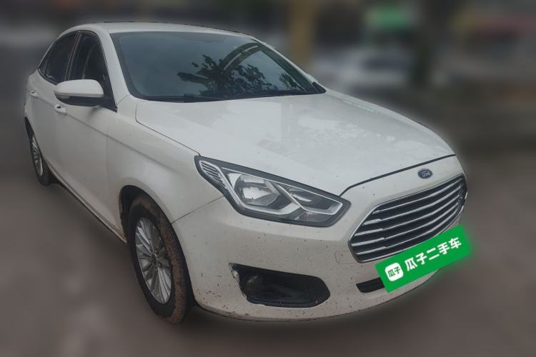 Used Ford Escort 2015 1.5L Automatic Comfort Edition Front Right 45 Deg