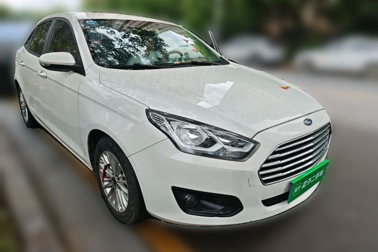 Used Ford Escort 2015 1.5L Automatic Comfort Edition Front Right 45 Deg