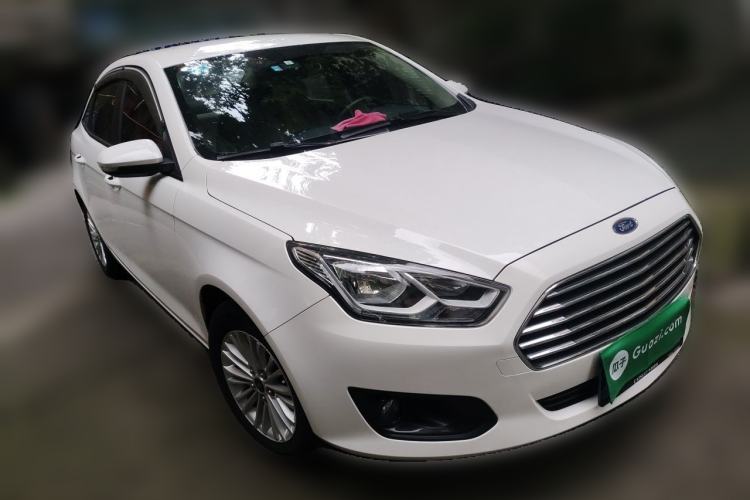 Used Ford Escort 2015 1.5L Automatic Comfort Edition Front Right 45 Deg