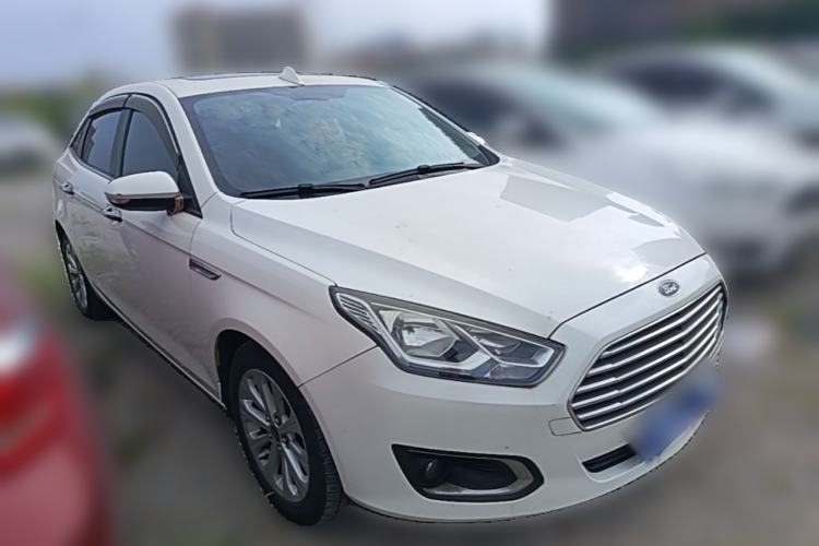 Used Ford Escort 2015 1.5L Automatic Fashion Model Front Right 45 Deg