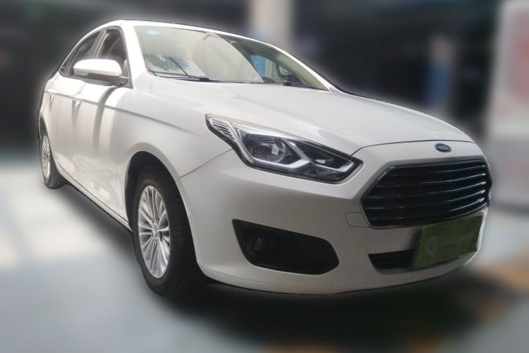 Used Ford Escort 2015 1.5L Manual Comfort Model Front Right 45 Deg