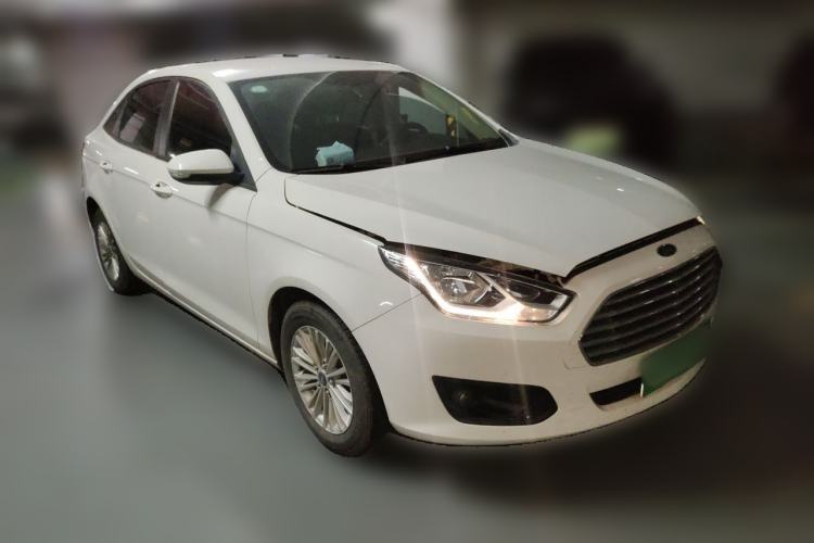 Used Ford Escort 2015 1.5L Manual Comfort Model Front Right 45 Deg