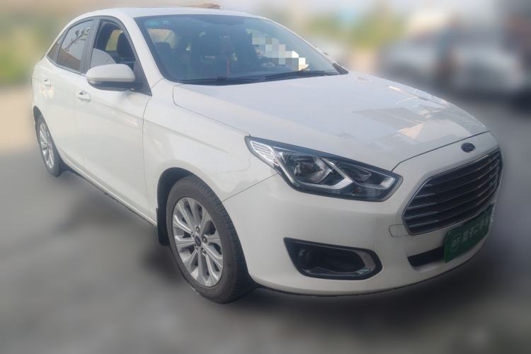 Used Ford Escort 2015 1.5L Automatic Fashion Model Front Right 45 Deg