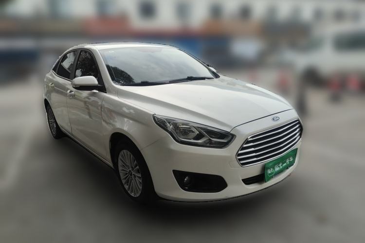 Used Ford Escort 2015 1.5L Automatic Comfort Edition Front Right 45 Deg