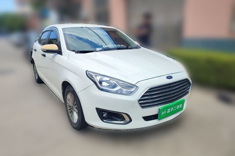 Used Ford Escort 2015 1.5L Manual Comfort Model Front Right 45 Deg