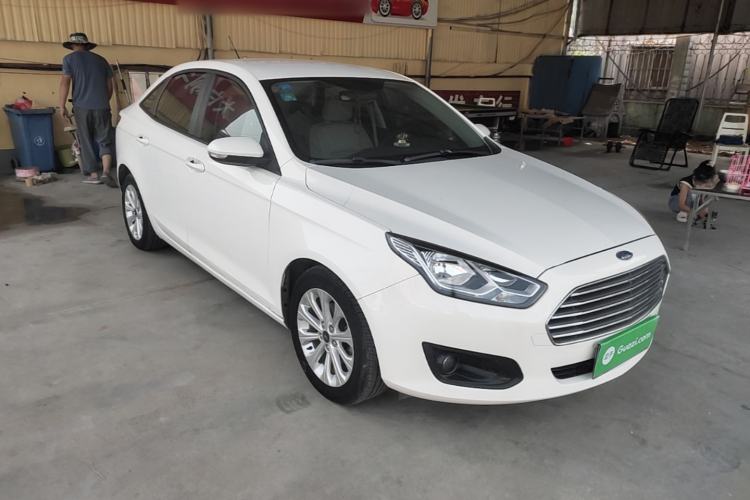 Used Ford Escort 2015 1.5L Manual Comfort Model Front Right 45 Deg
